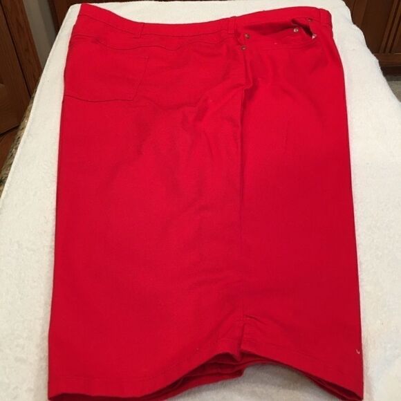 Woman Within size 42w Petite red Capris NWOT - Picture 1 of 11